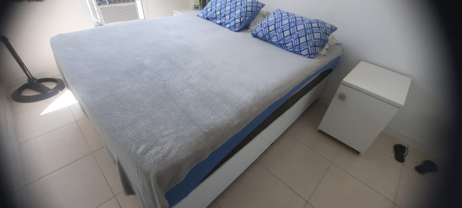 Alugo Apartamento na Praça Seca -  Totalmente Mobiliado - Lindo de 2Qtos. Suíte, Armários em todos os ambientes, 1 vaga de garagem  - R$1.700,00