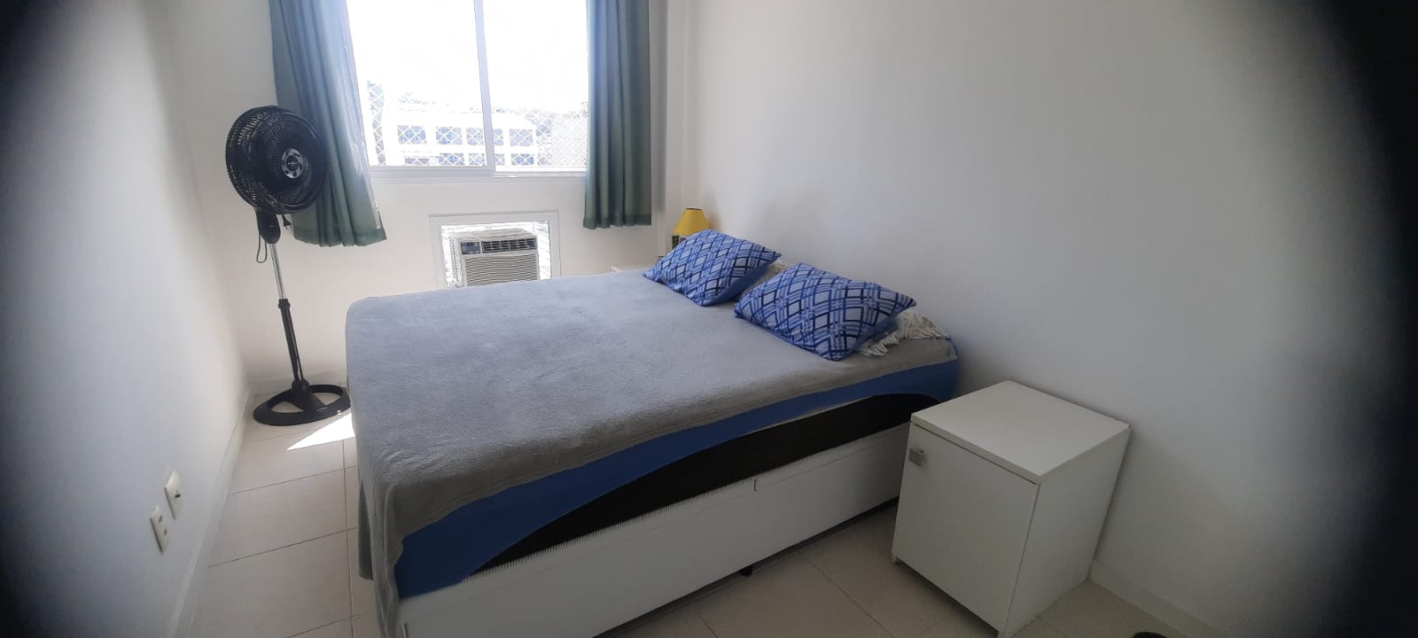 Alugo Apartamento na Praça Seca -  Totalmente Mobiliado - Lindo de 2Qtos. Suíte, Armários em todos os ambientes, 1 vaga de garagem  - R$1.700,00