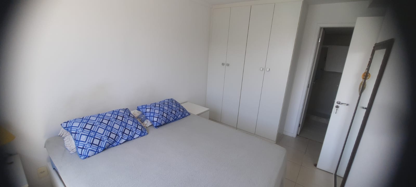 Alugo Apartamento na Praça Seca -  Totalmente Mobiliado - Lindo de 2Qtos. Suíte, Armários em todos os ambientes, 1 vaga de garagem  - R$1.700,00