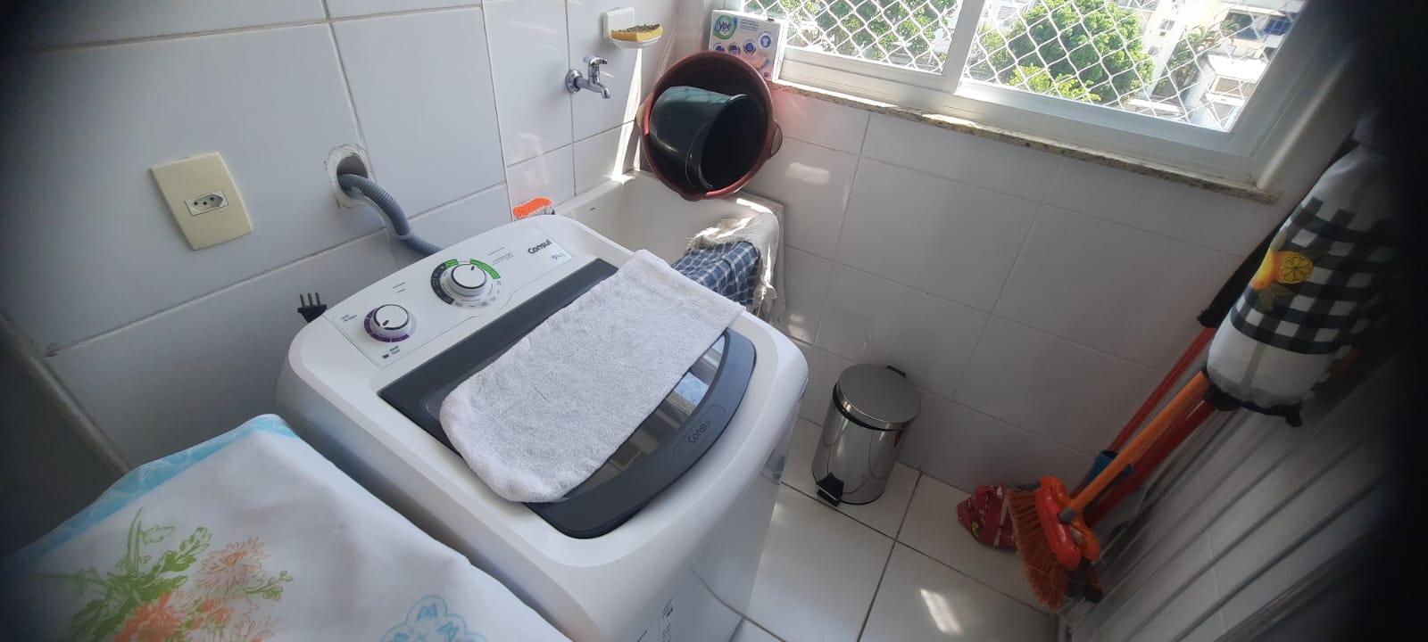 Alugo Apartamento na Praça Seca -  Totalmente Mobiliado - Lindo de 2Qtos. Suíte, Armários em todos os ambientes, 1 vaga de garagem  - R$1.700,00