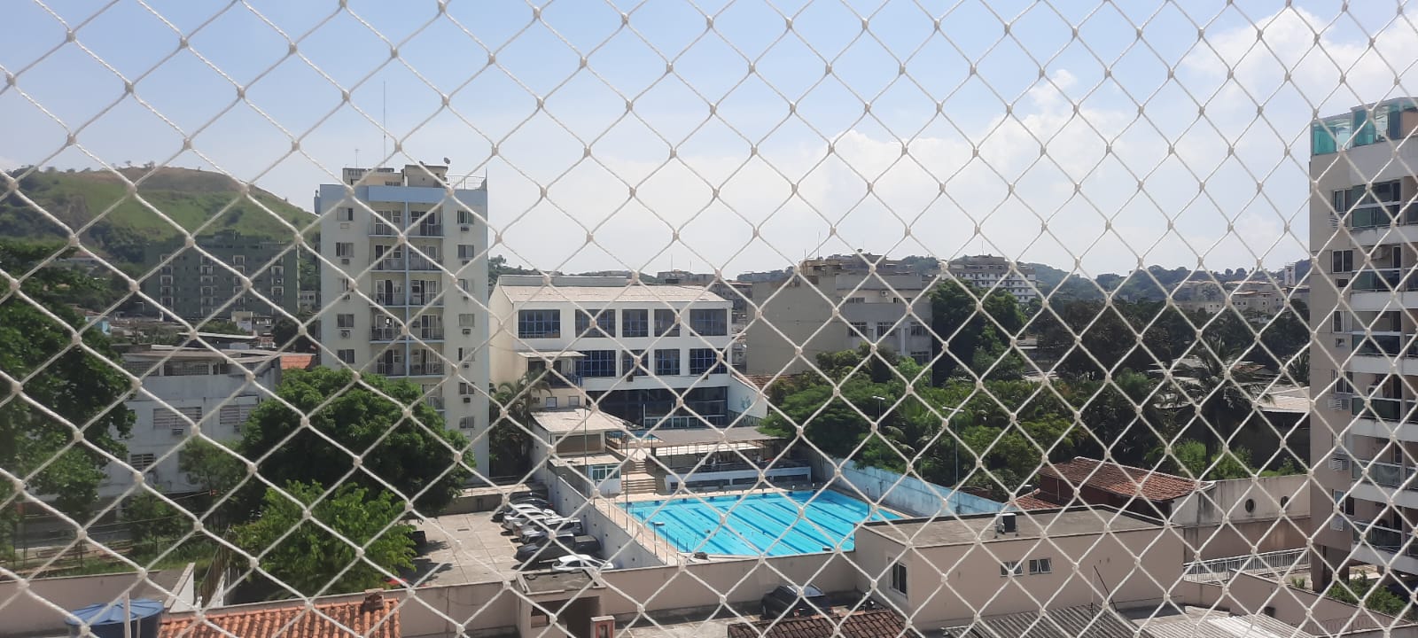 Alugo Apartamento na Praça Seca -  Totalmente Mobiliado - Lindo de 2Qtos. Suíte, Armários em todos os ambientes, 1 vaga de garagem  - R$1.700,00