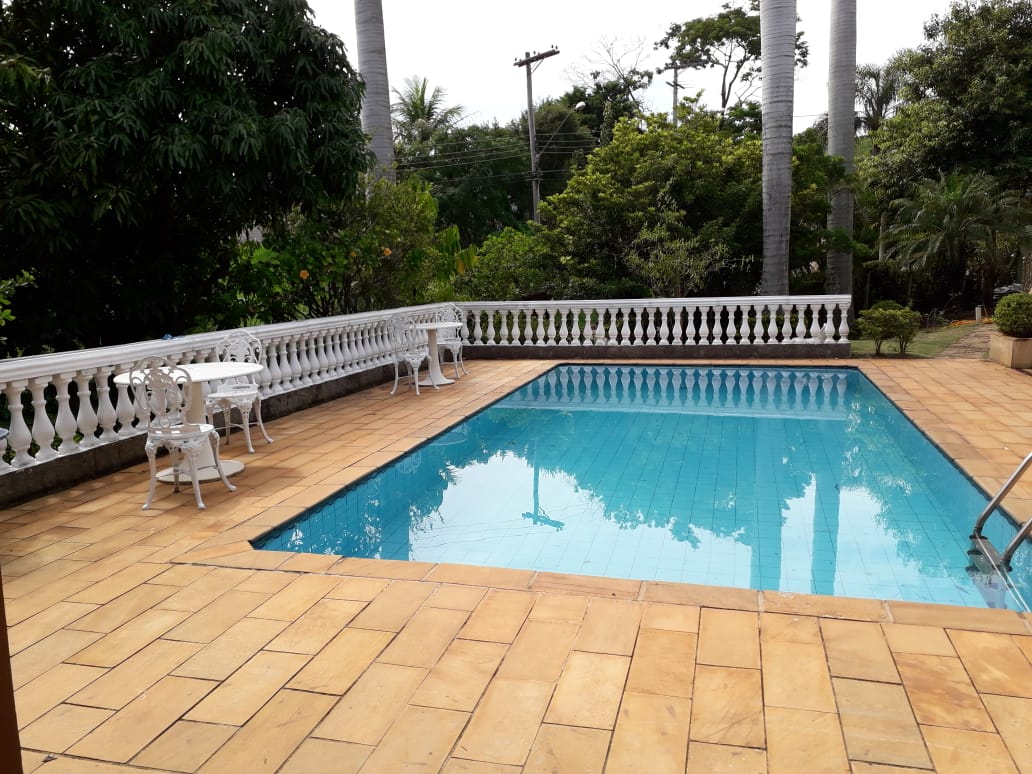 Casa em condomínio fechado com piscina e 4 vagas em Itupeva - SP