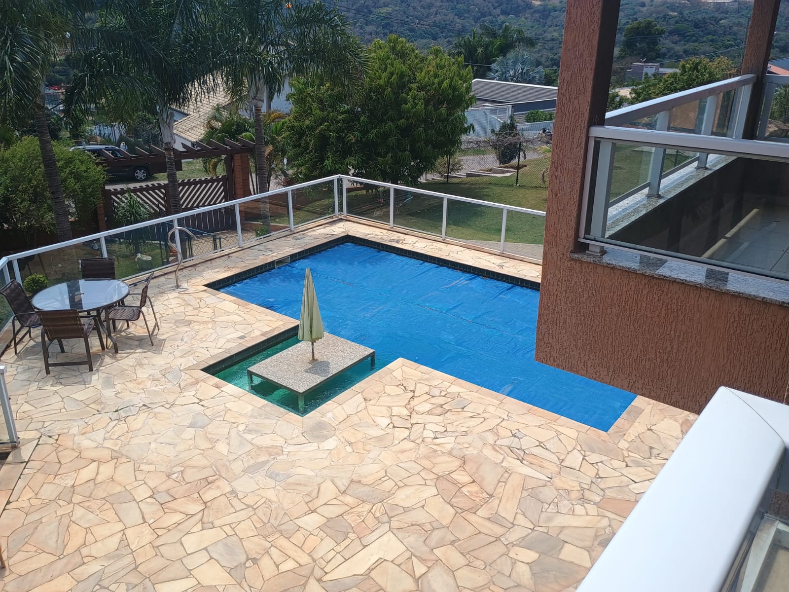 Sobrado 3 dormitórios e Piscina a Venda no Condomínio Horizonte Azul 2