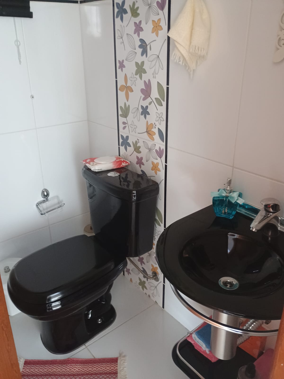 Sobrado 3 dormitórios e Piscina a Venda no Condomínio Horizonte Azul 2