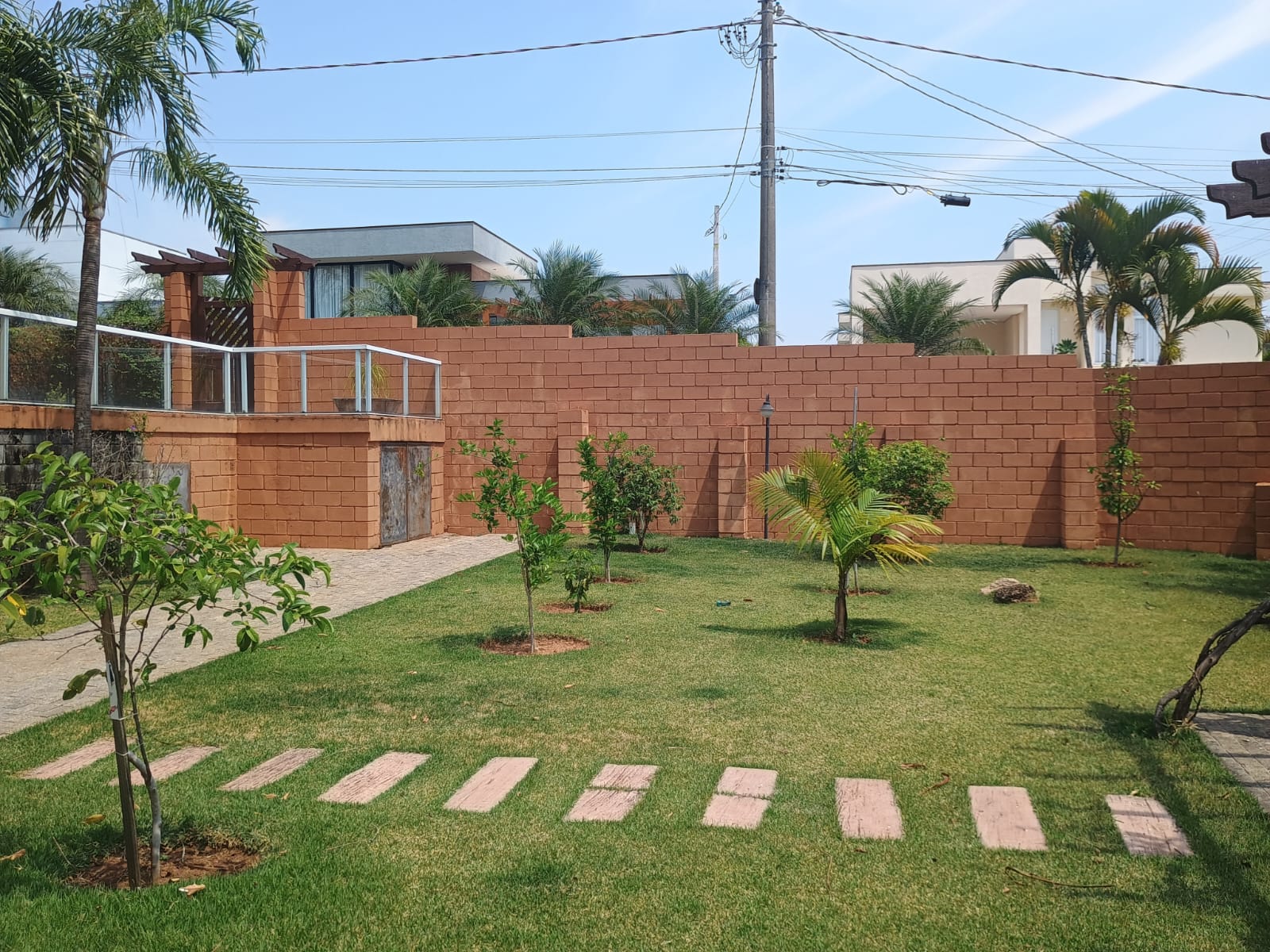 Sobrado 3 dormitórios e Piscina a Venda no Condomínio Horizonte Azul 2