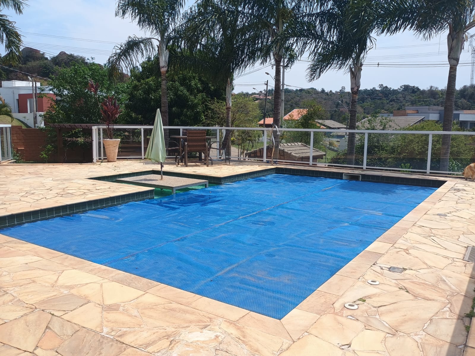 Sobrado 3 dormitórios e Piscina a Venda no Condomínio Horizonte Azul 2