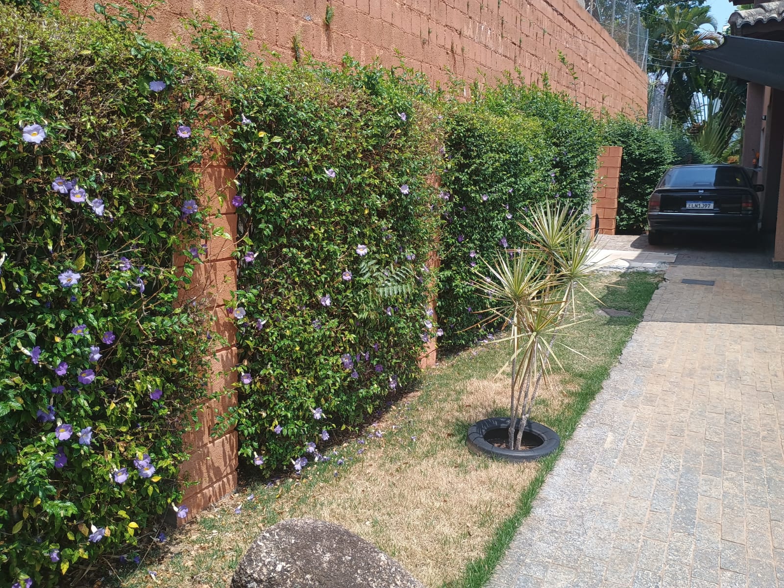 Sobrado 3 dormitórios e Piscina a Venda no Condomínio Horizonte Azul 2
