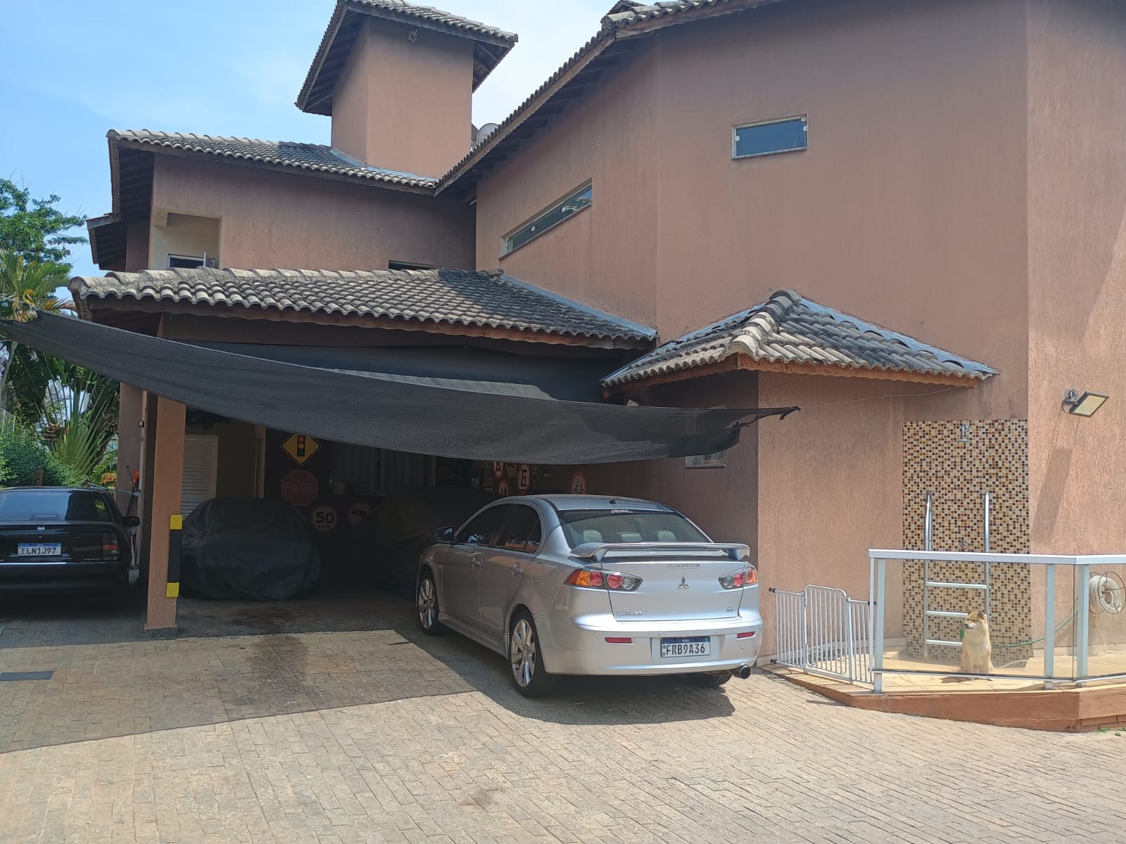 Sobrado 3 dormitórios e Piscina a Venda no Condomínio Horizonte Azul 2