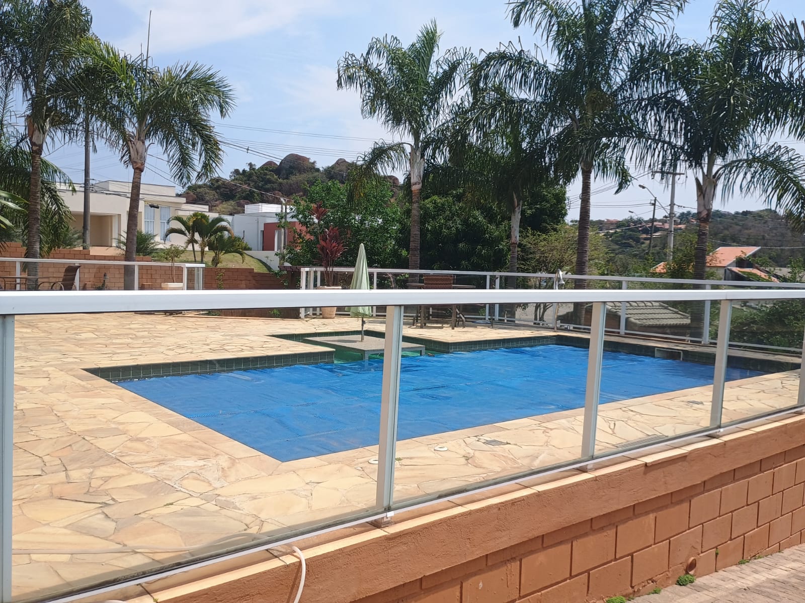 Sobrado 3 dormitórios e Piscina a Venda no Condomínio Horizonte Azul 2
