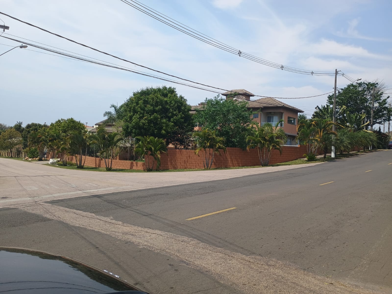 Sobrado 3 dormitórios e Piscina a Venda no Condomínio Horizonte Azul 2