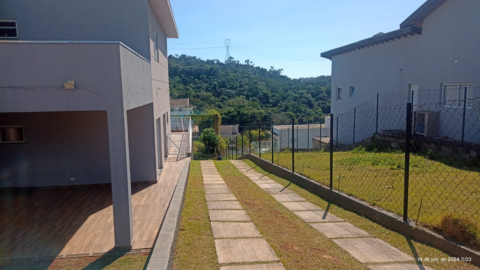 Sobrado  com 4 suítes a Venda em Condomínio Itupeva- SP 