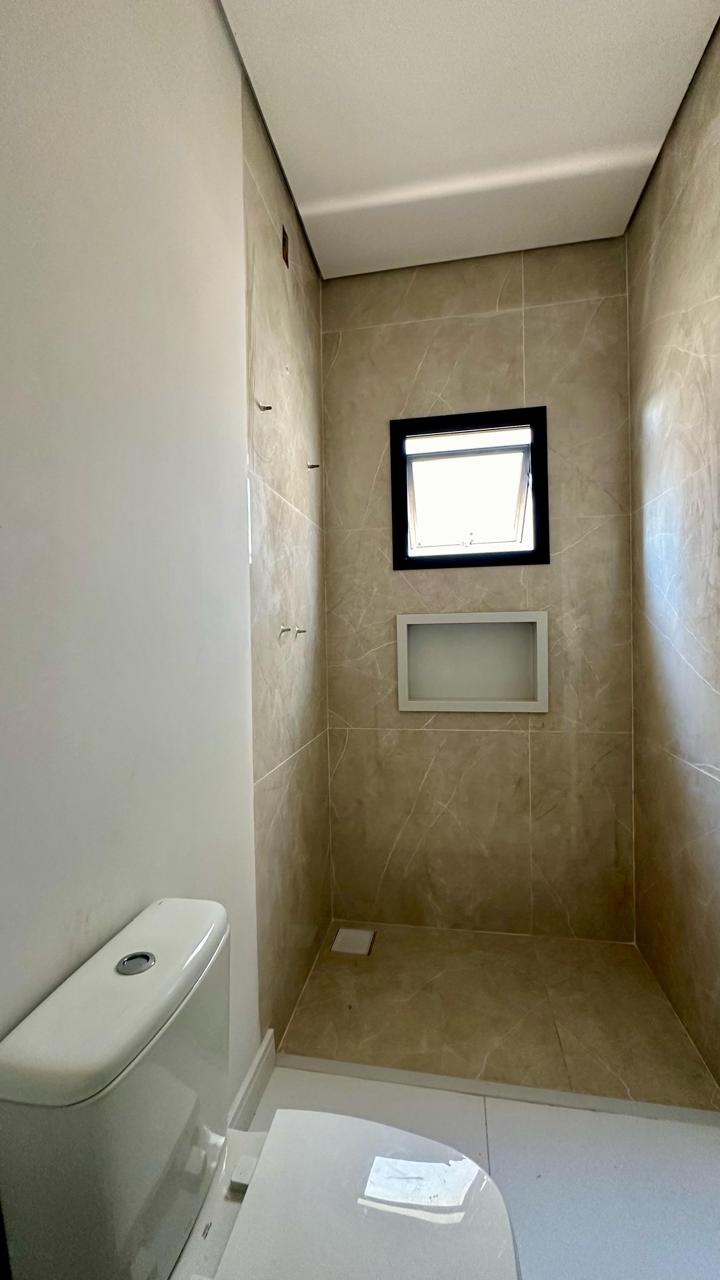 Casa Térrea a Venda com 3 suítes em Condomínio Clube de Itupeva