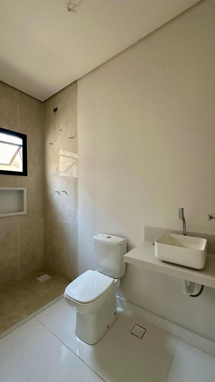Casa Térrea a Venda com 3 suítes em Condomínio Clube de Itupeva