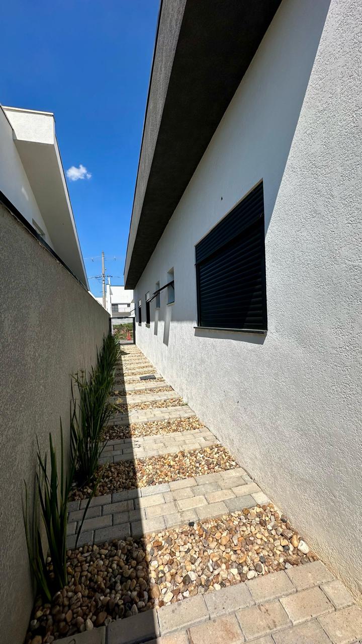 Casa Térrea a Venda com 3 suítes em Condomínio Clube de Itupeva