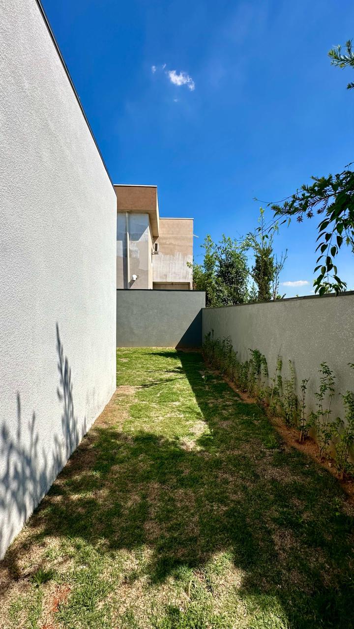 Casa Térrea a Venda com 3 suítes em Condomínio Clube de Itupeva