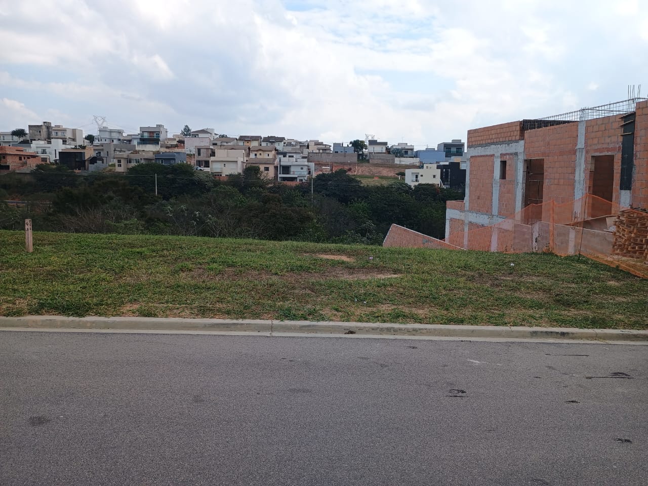 Terreno a Venda no Condomínio Villagio Azzure  em Itupeva-SP