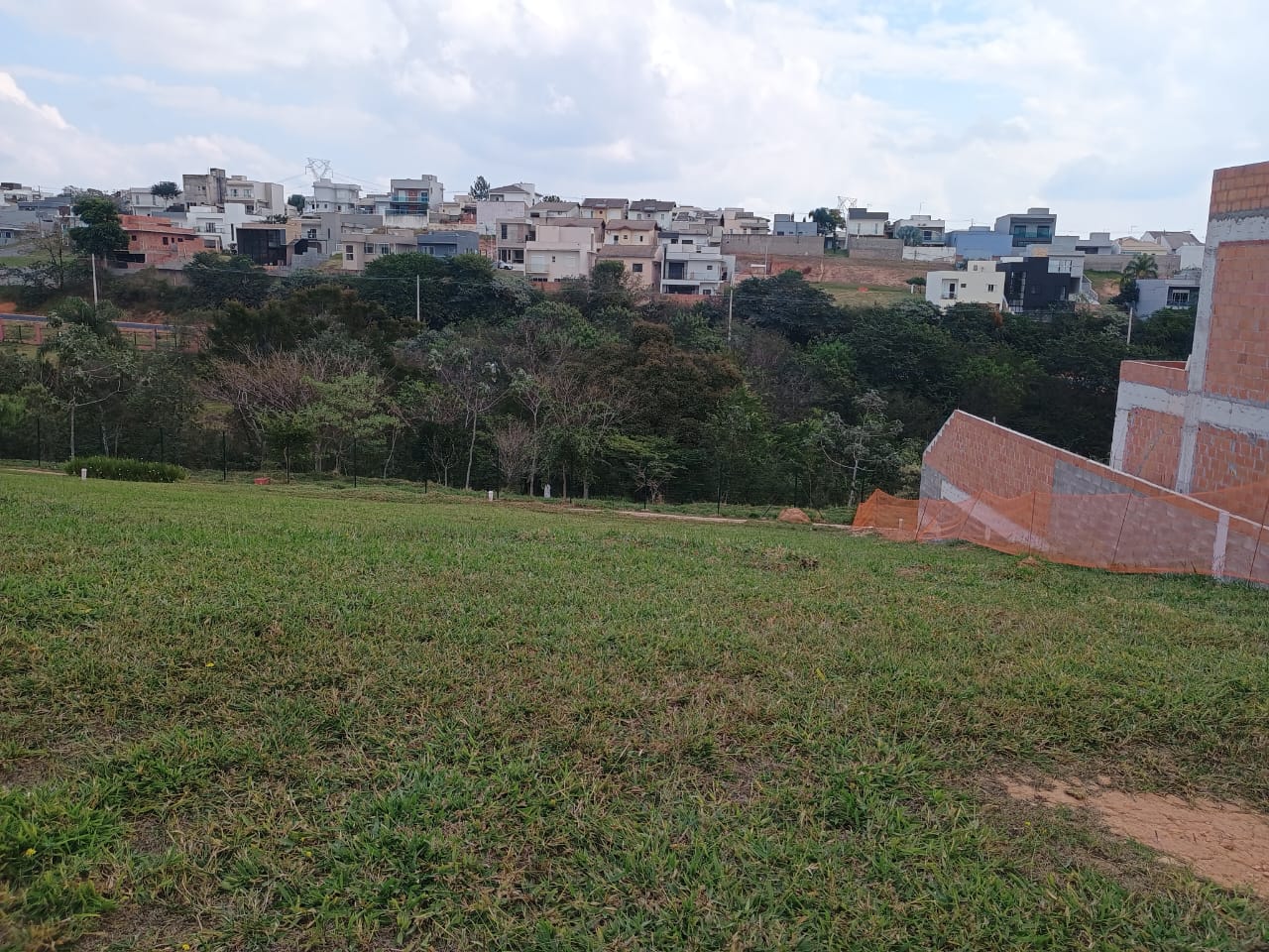 Terreno a Venda no Condomínio Villagio Azzure  em Itupeva-SP