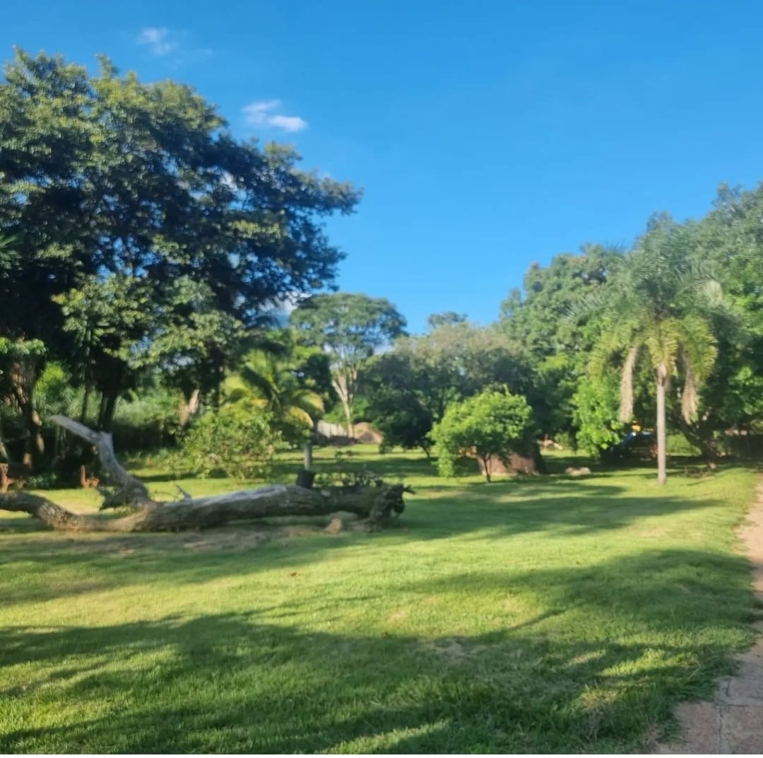 Casa de 1100 m² de Área Construída com 8 dormitórios a Venda em Condomínio de Indaiatuba 