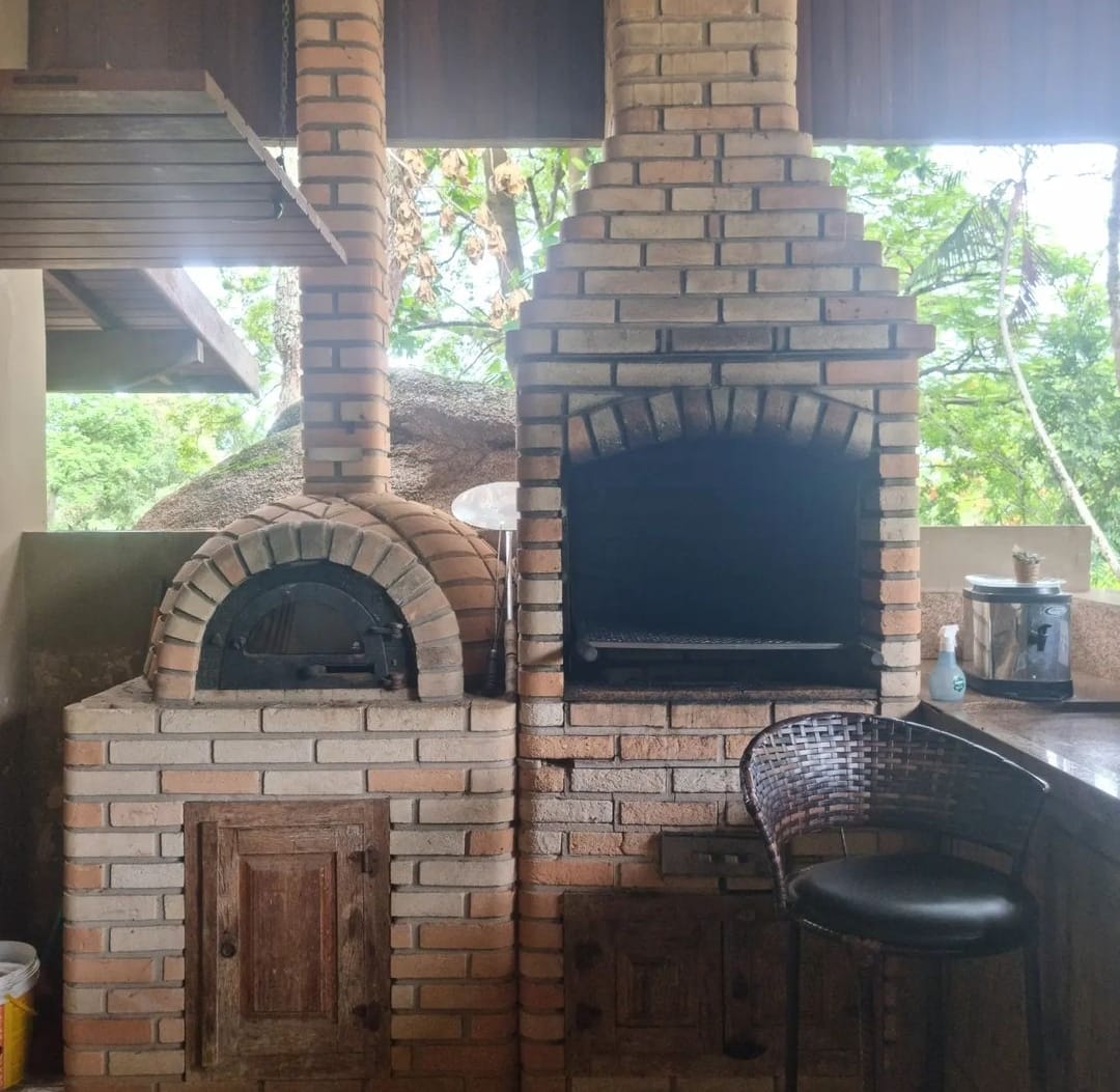 Casa de 1100 m² de Área Construída com 8 dormitórios a Venda em Condomínio de Indaiatuba 