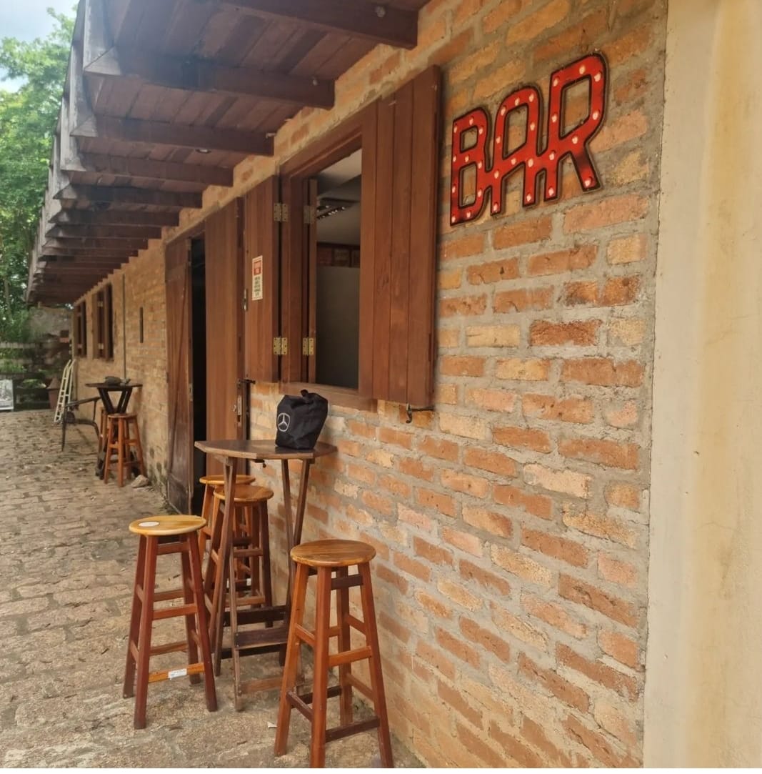 Casa de 1100 m² de Área Construída com 8 dormitórios a Venda em Condomínio de Indaiatuba 