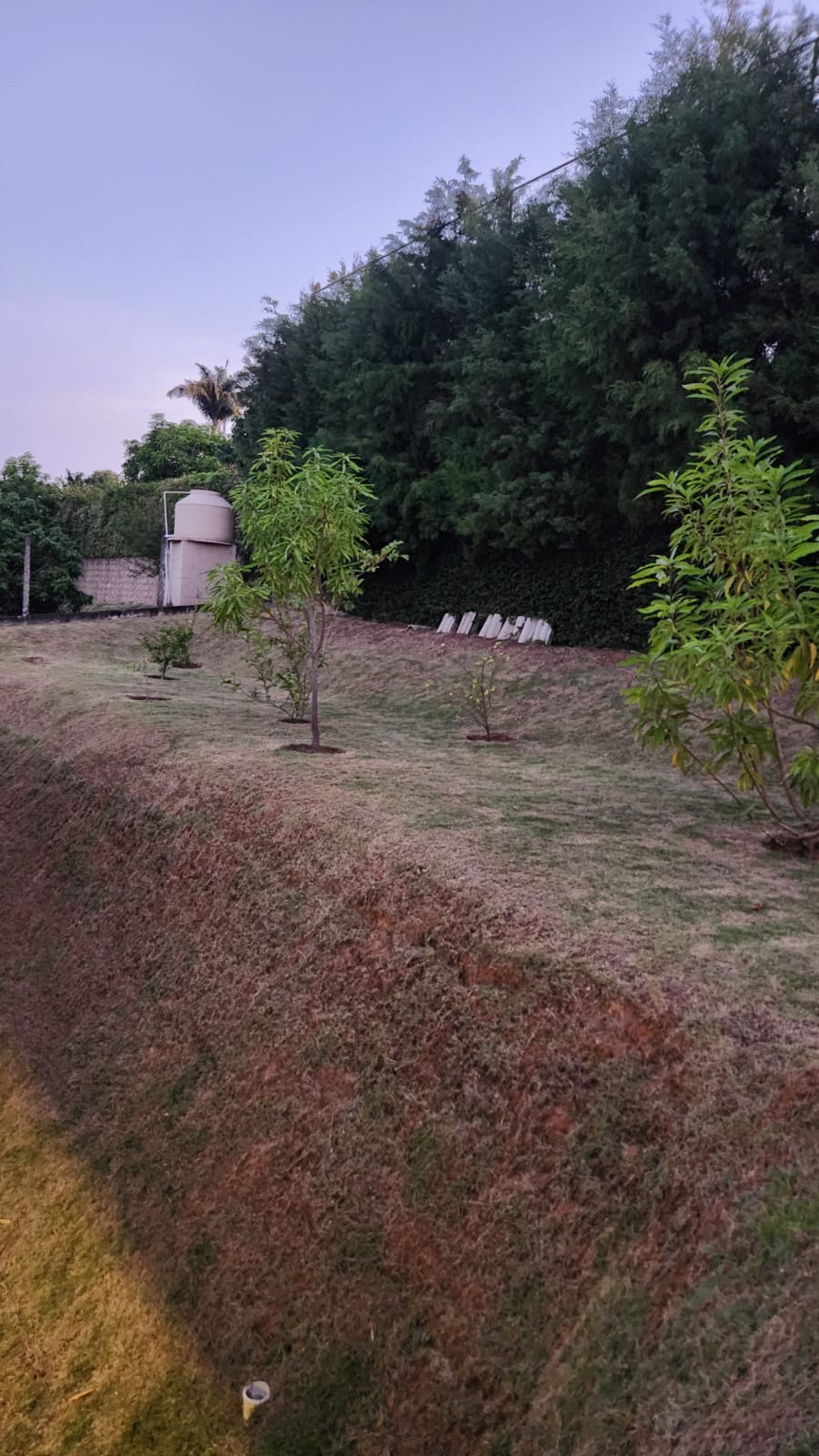 Casa a Venda no Condomínio Jardim do Ribeirão 2