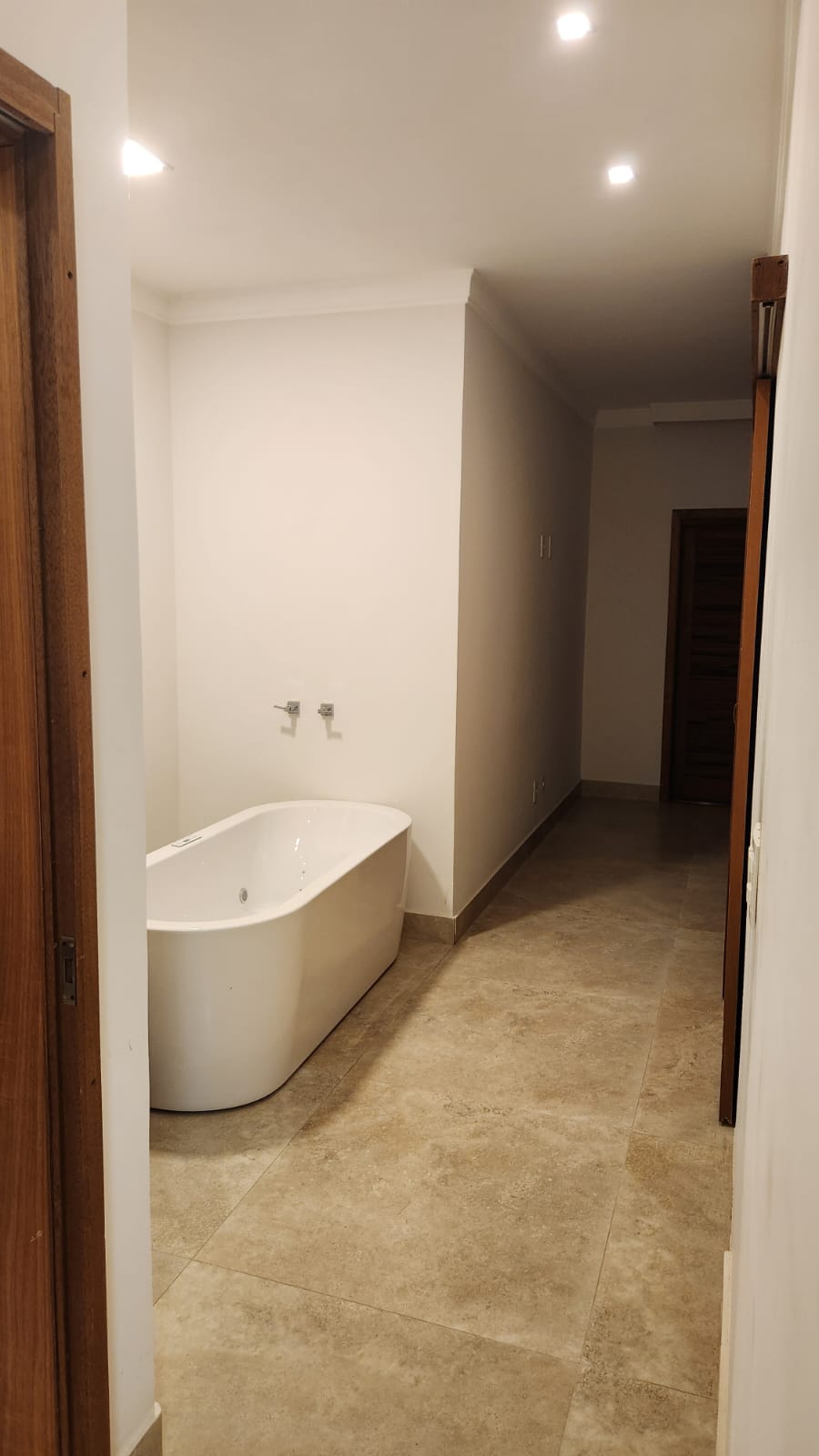 Casa a Venda no Condomínio Jardim do Ribeirão 2