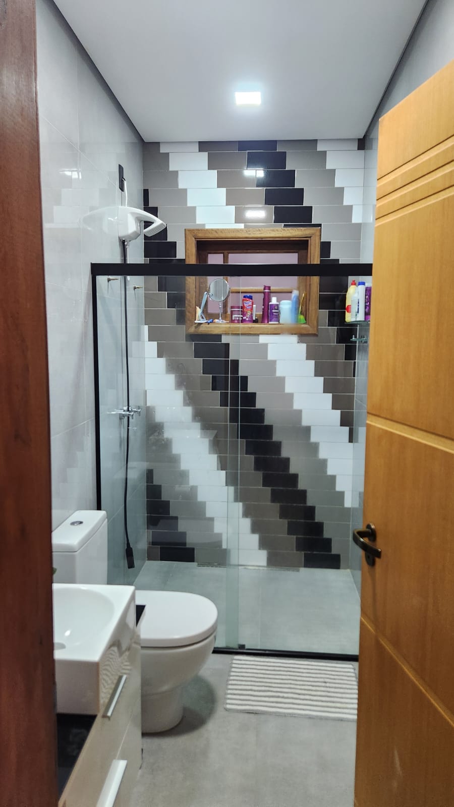 Casa a Venda no Condomínio Jardim do Ribeirão 2