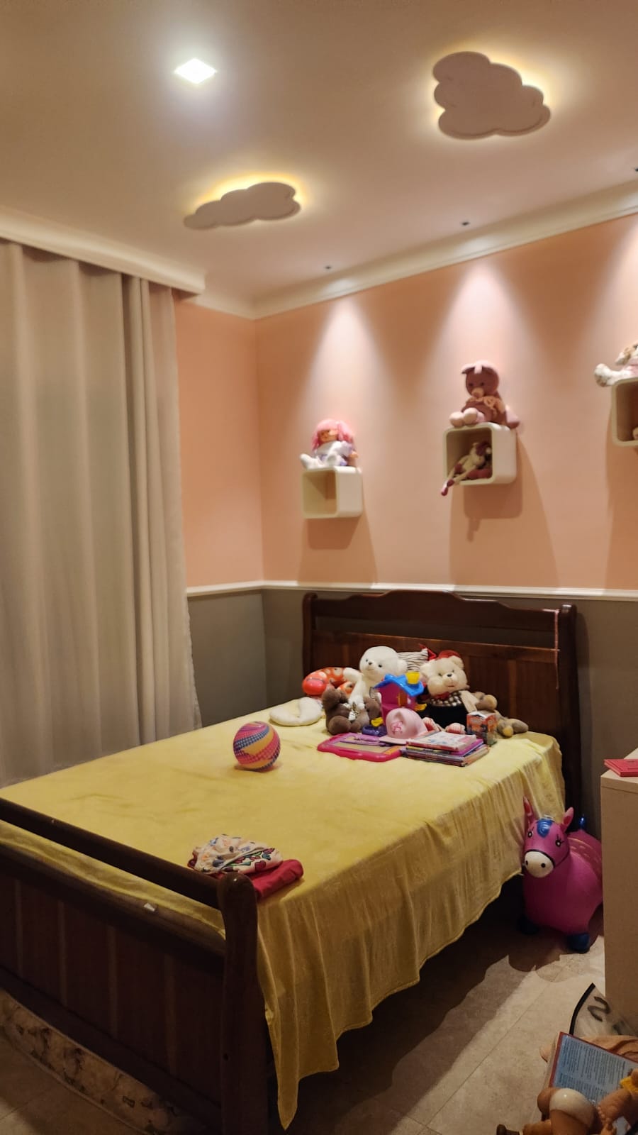 Casa a Venda no Condomínio Jardim do Ribeirão 2