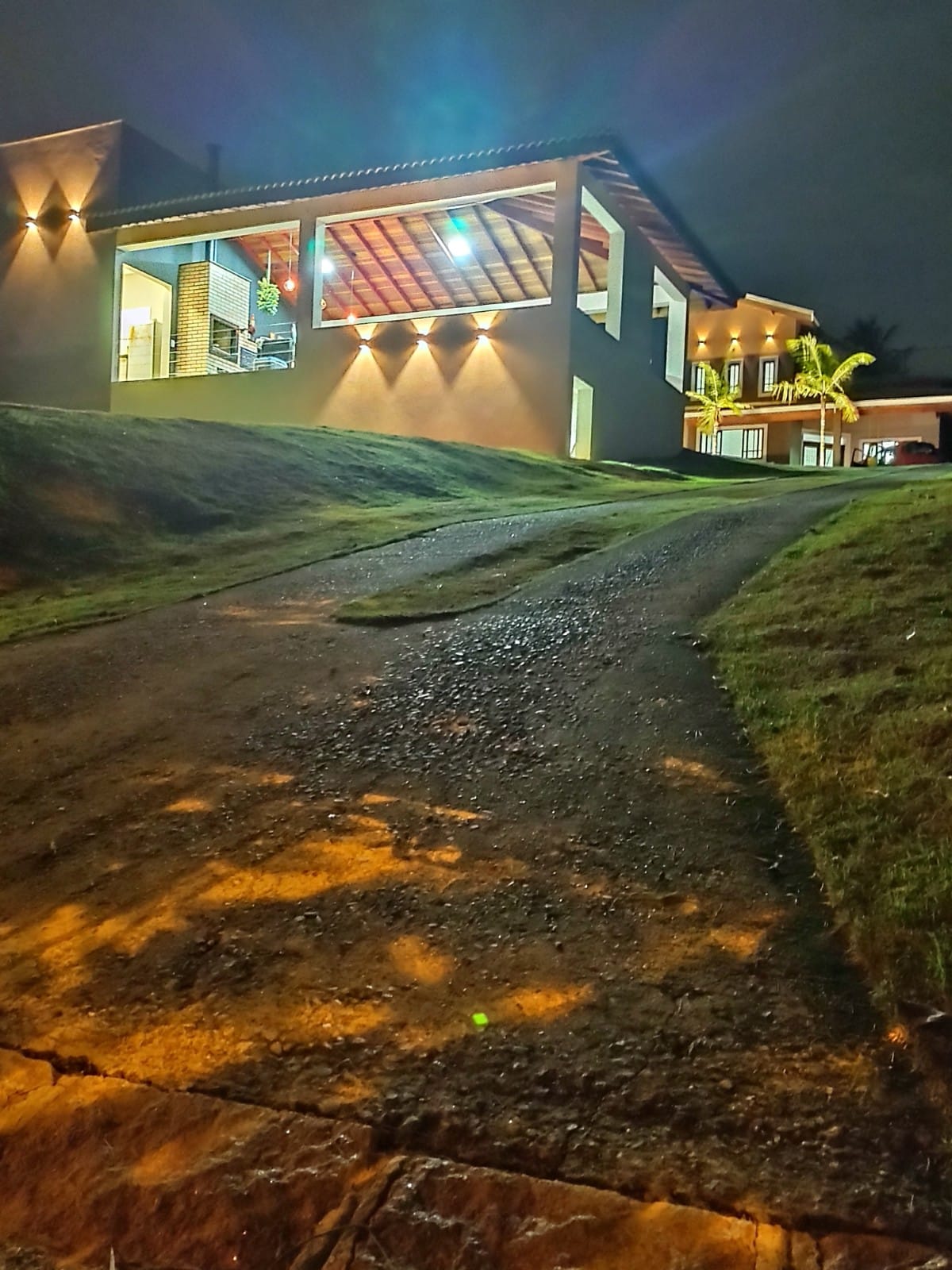 Casa a Venda no Condomínio Jardim do Ribeirão 2