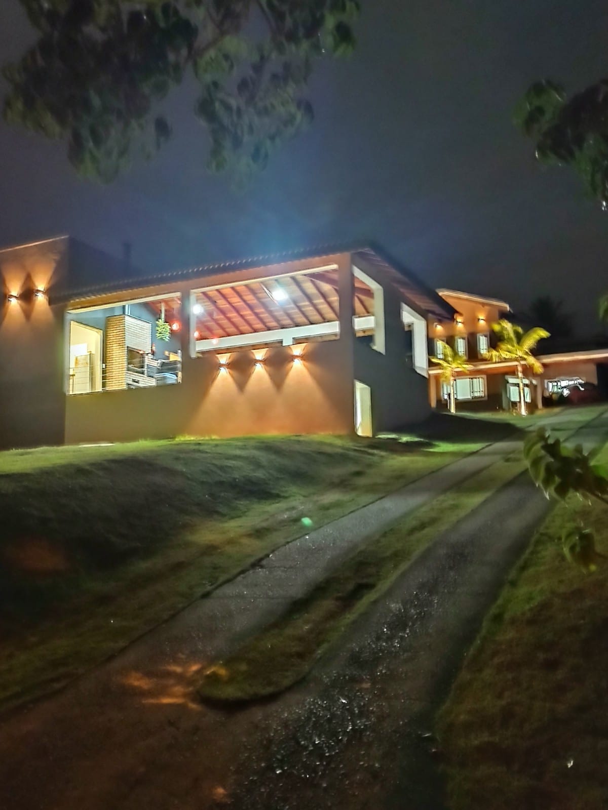 Casa a Venda no Condomínio Jardim do Ribeirão 2