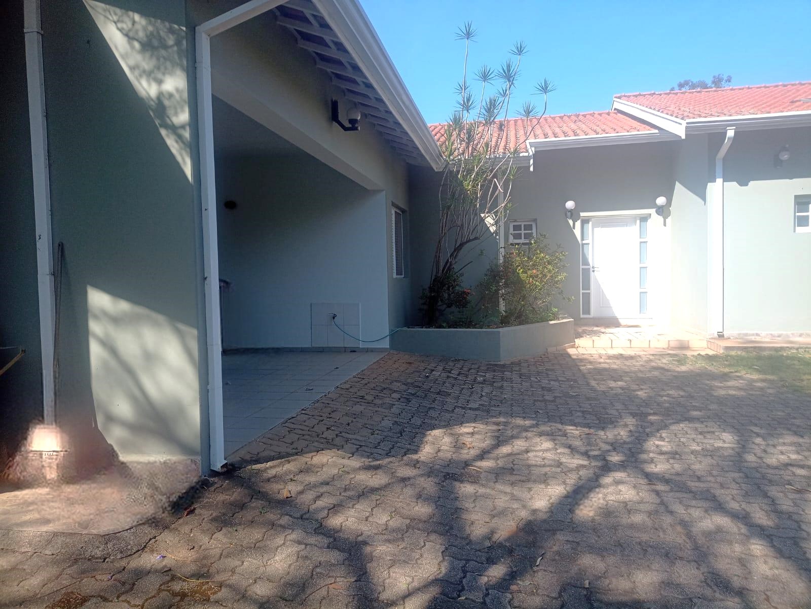 Casa Térrea a Venda no Condomínio Recanto das Flores em Indaiatuba 