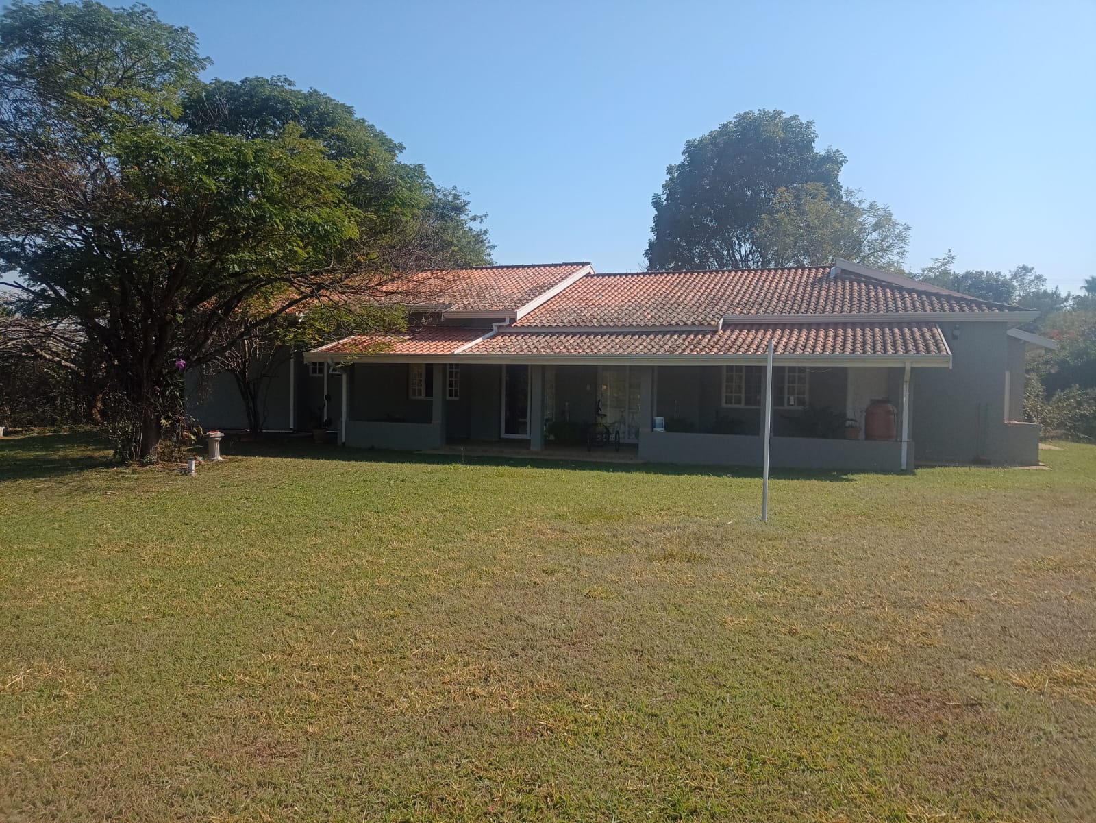 Casa Térrea a Venda no Condomínio Recanto das Flores em Indaiatuba 