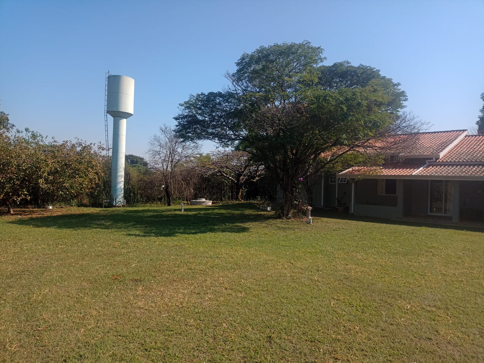 Casa Térrea a Venda no Condomínio Recanto das Flores em Indaiatuba 