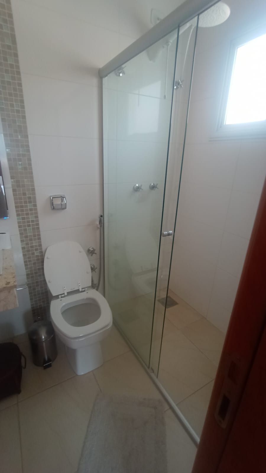 Sobrado com 3 Suítes, Piscina e Espaço Gourmet a Venda no Horizonte Azul 1 
