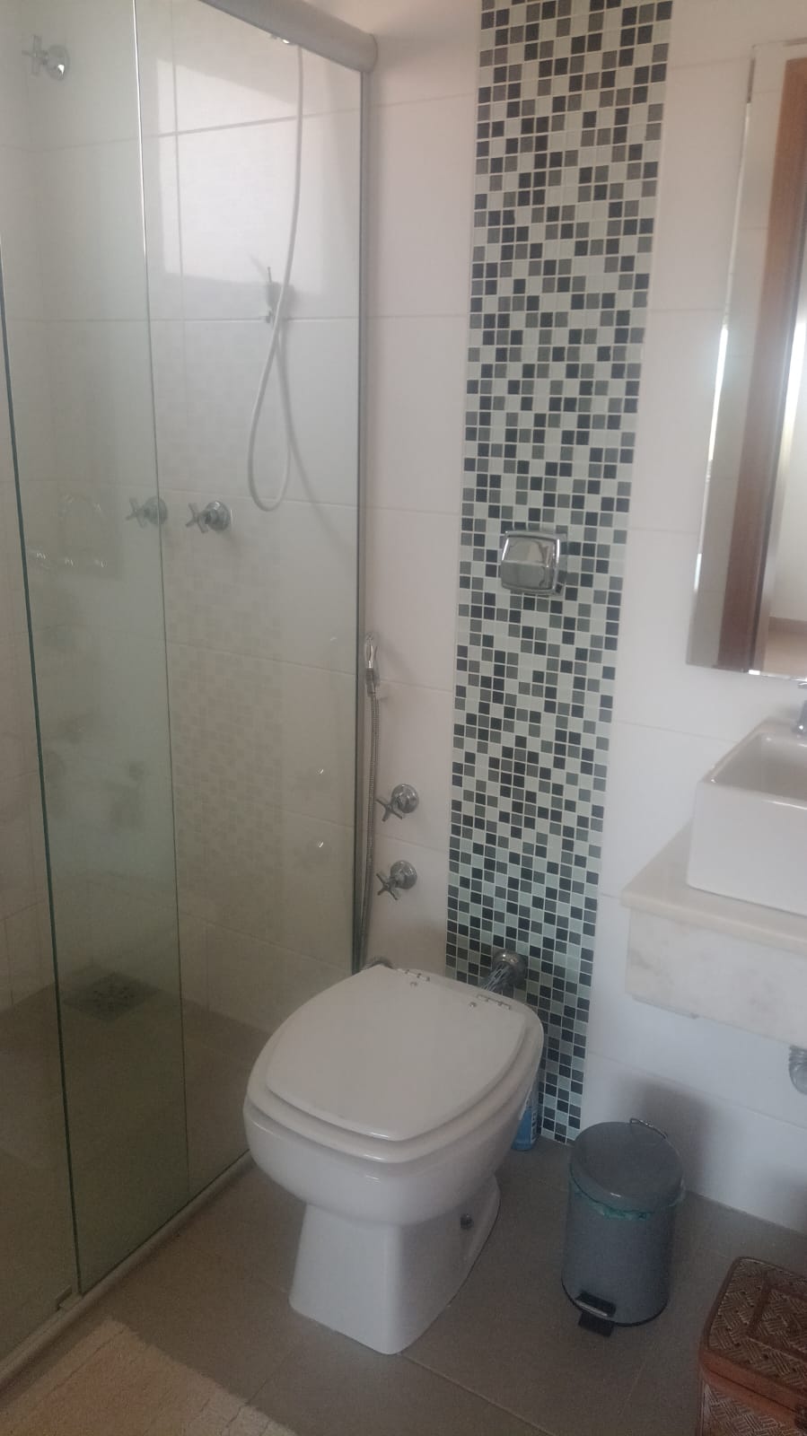 Sobrado com 3 Suítes, Piscina e Espaço Gourmet a Venda no Horizonte Azul 1 