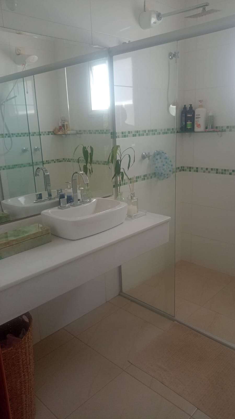 Sobrado com 3 Suítes, Piscina e Espaço Gourmet a Venda no Horizonte Azul 1 