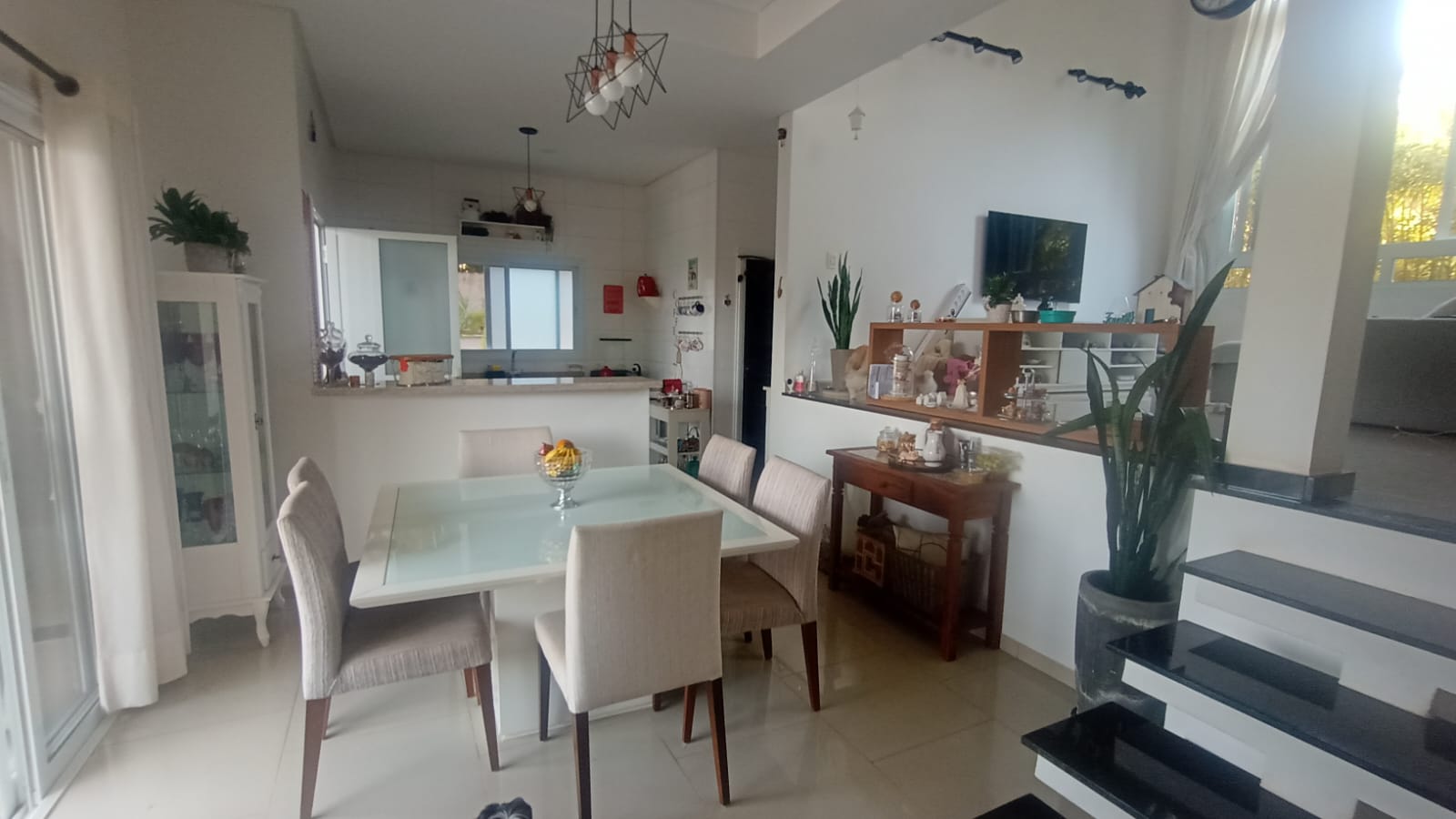Sobrado com 3 Suítes, Piscina e Espaço Gourmet a Venda no Horizonte Azul 1 
