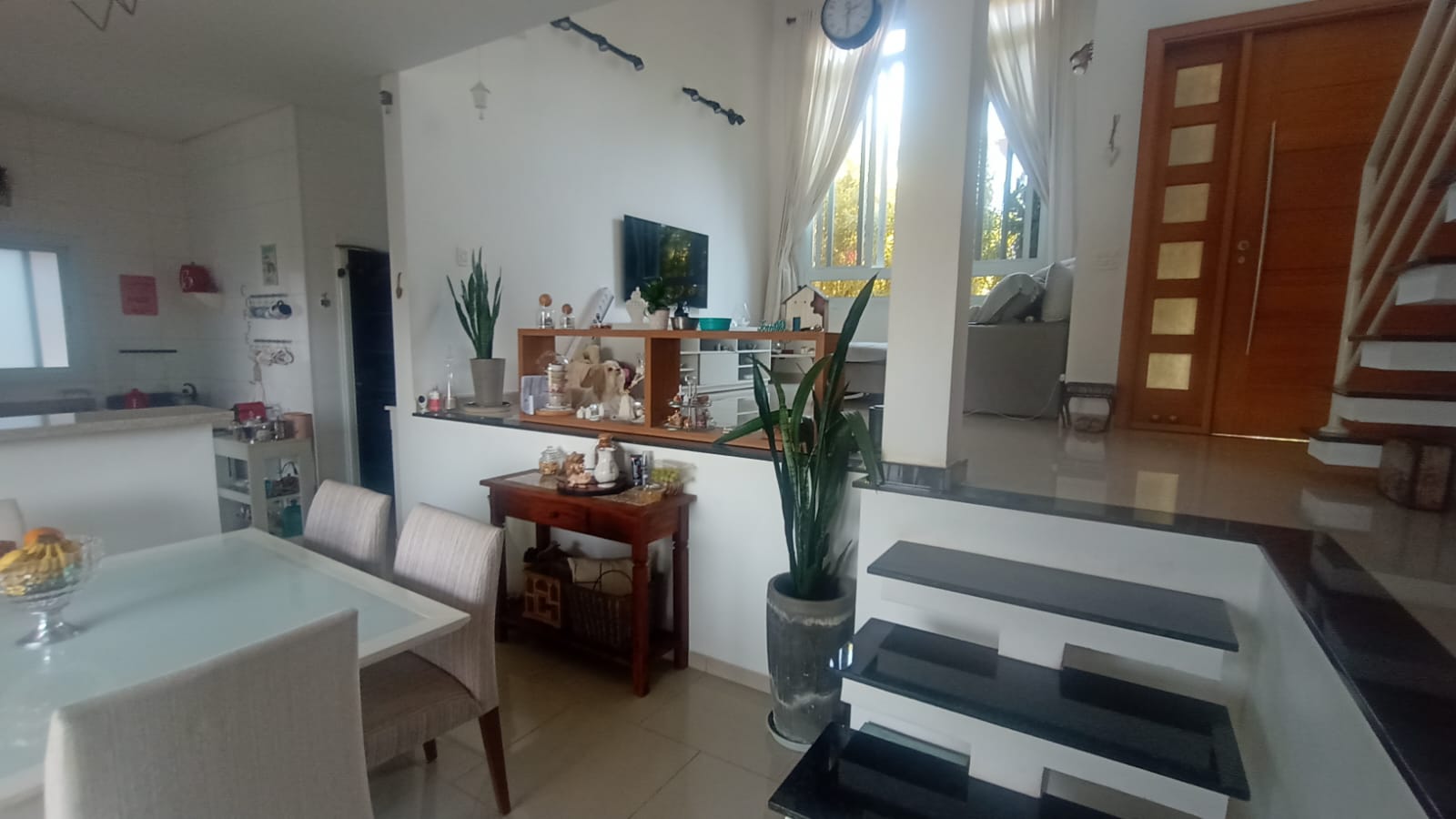 Sobrado com 3 Suítes, Piscina e Espaço Gourmet a Venda no Horizonte Azul 1 