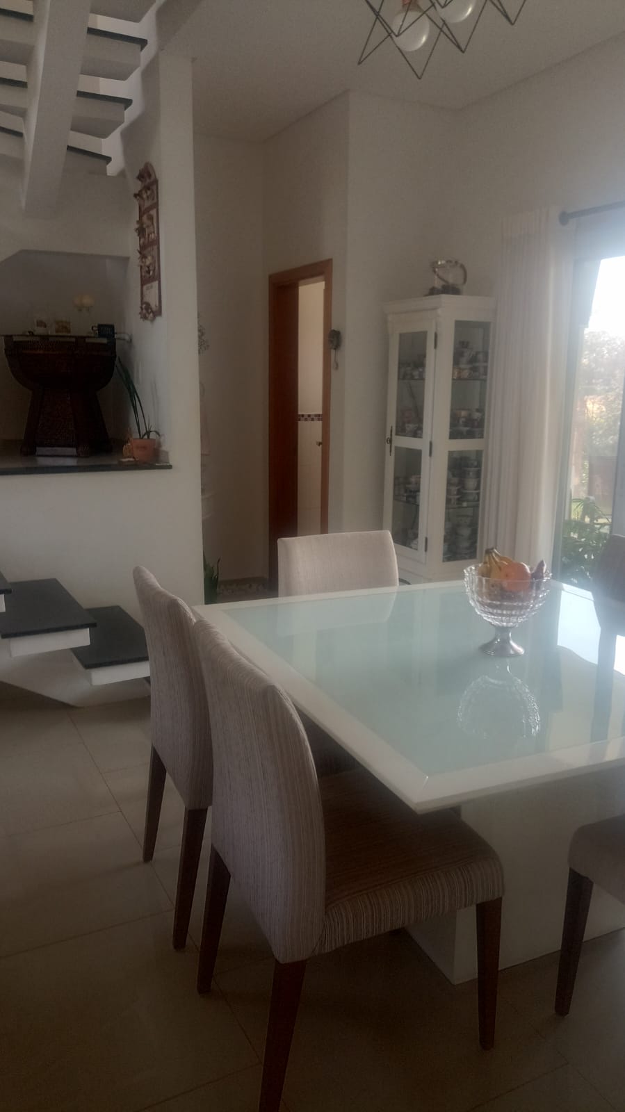 Sobrado com 3 Suítes, Piscina e Espaço Gourmet a Venda no Horizonte Azul 1 
