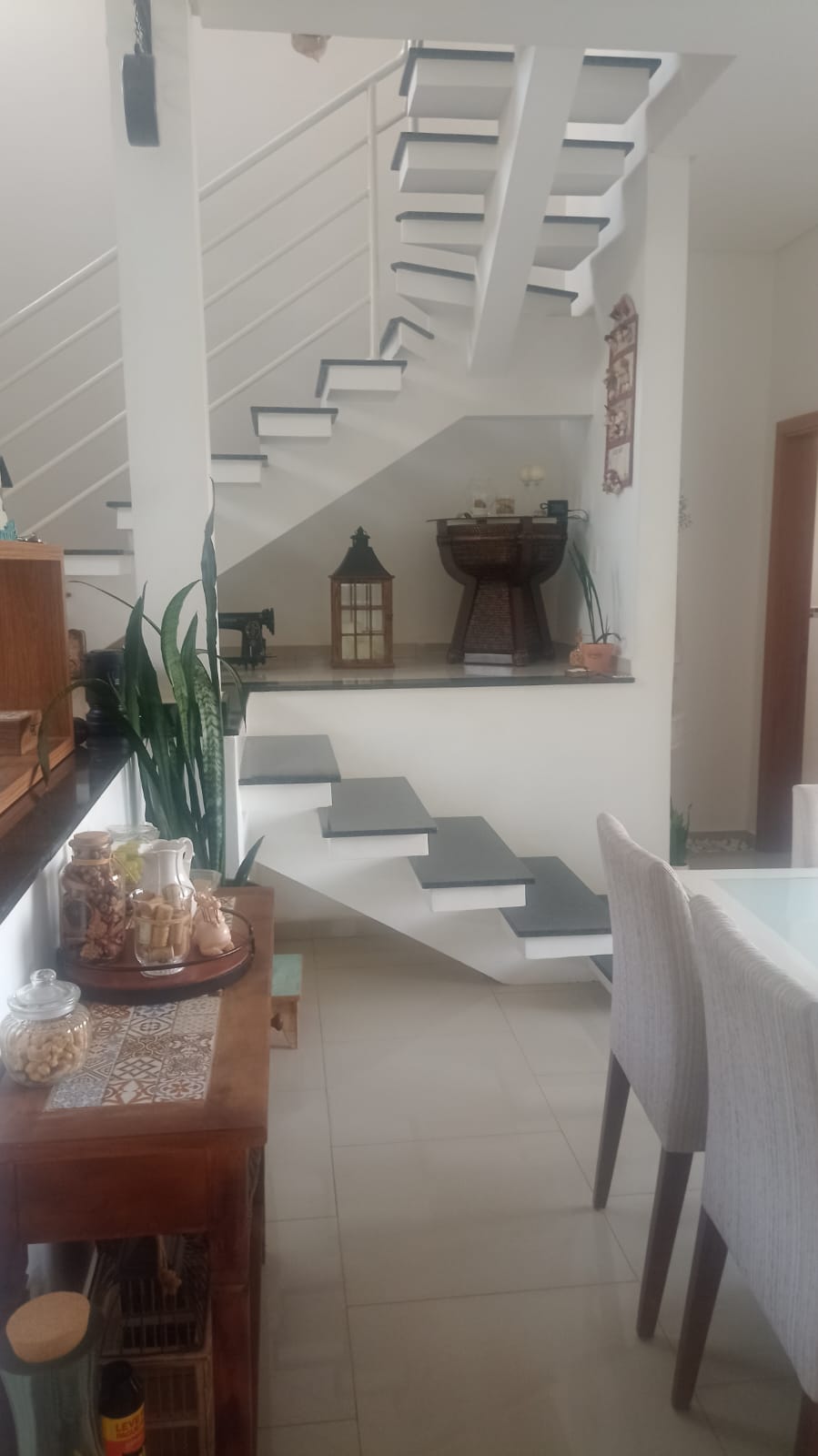 Sobrado com 3 Suítes, Piscina e Espaço Gourmet a Venda no Horizonte Azul 1 