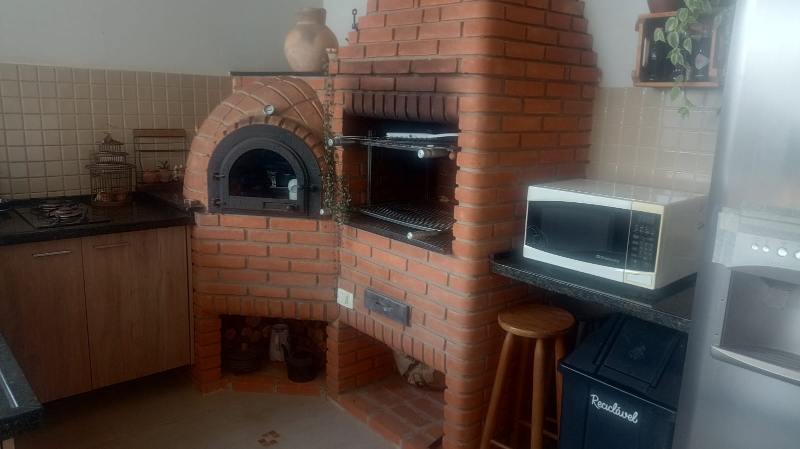 Sobrado com 3 Suítes, Piscina e Espaço Gourmet a Venda no Horizonte Azul 1 