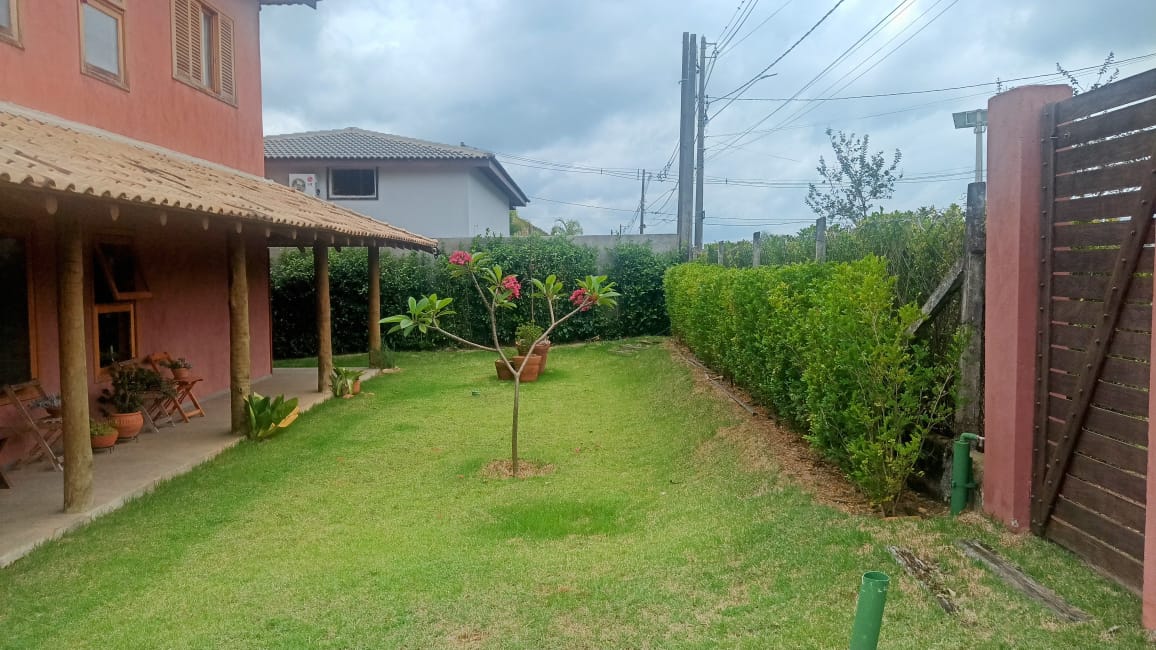 Sobrado com 4 suítes a venda no Condomínio Horizonte Azul 2