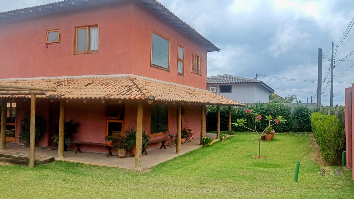 Sobrado com 4 suítes a venda no Condomínio Horizonte Azul 2
