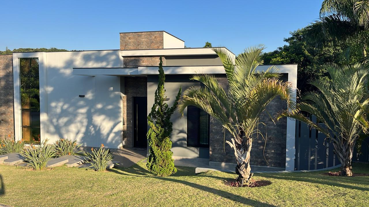 Casa a Venda com 3 suítes no Condomínio Resedás na cidade de Itupeva