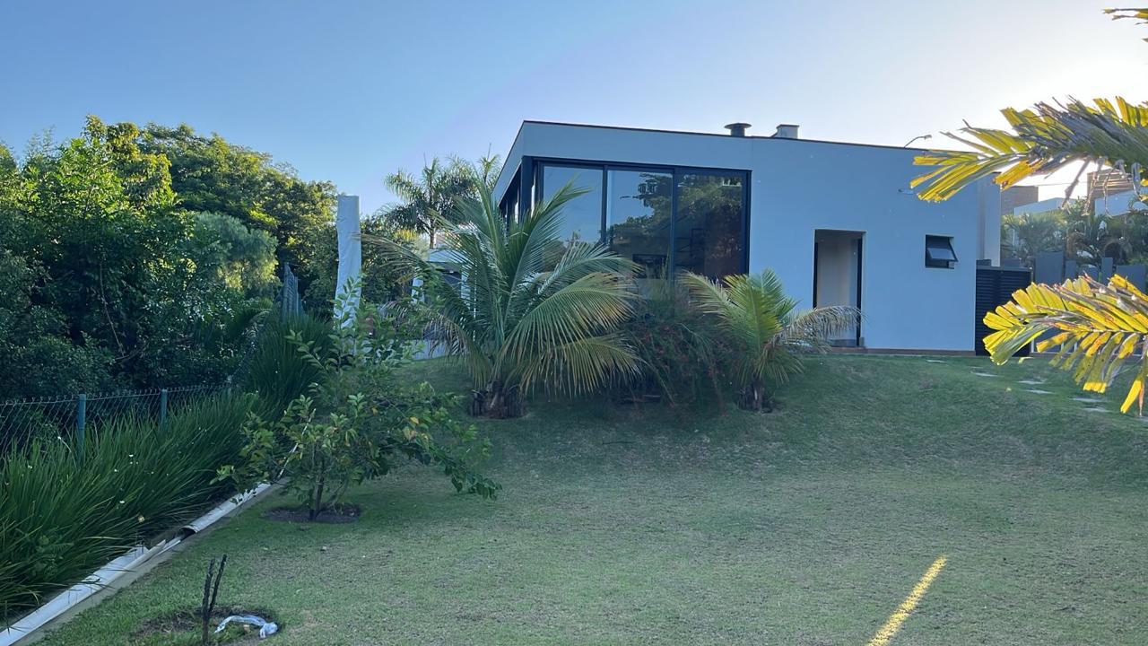 Casa a Venda com 3 suítes no Condomínio Resedás na cidade de Itupeva