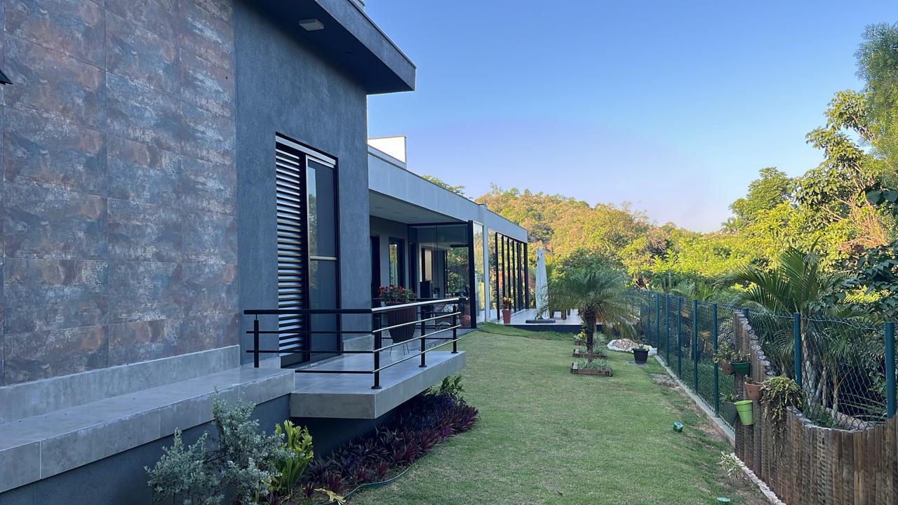 Casa a Venda com 3 suítes no Condomínio Resedás na cidade de Itupeva