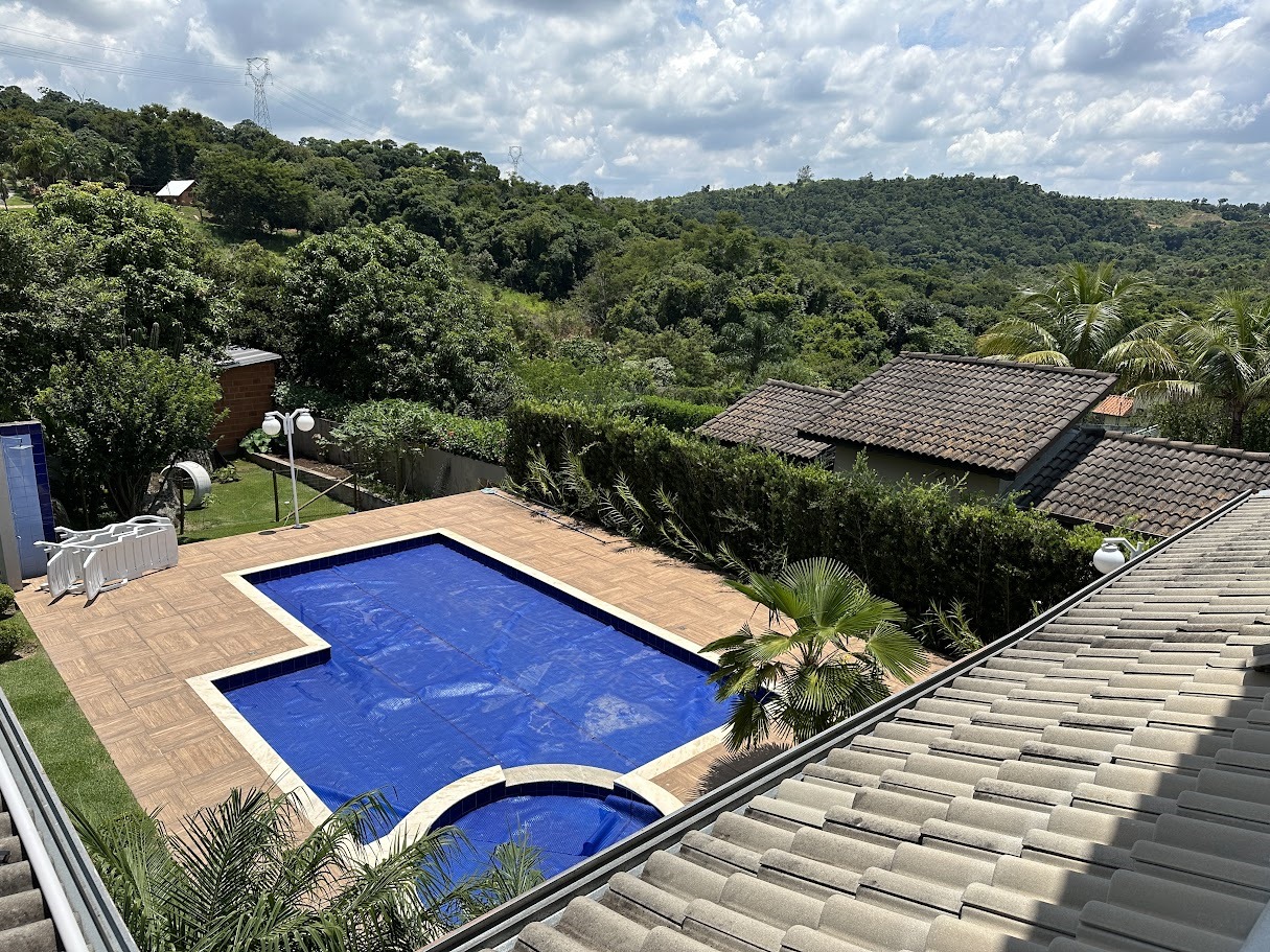 Sobrado 3 suítes e piscina a venda em Condomínio de Itupeva 