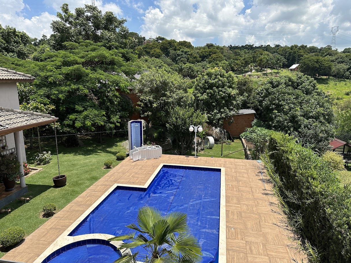 Sobrado 3 suítes e piscina a venda em Condomínio de Itupeva 