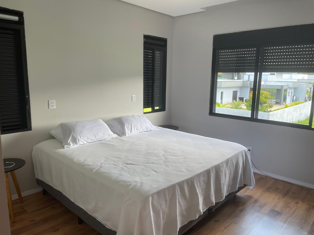 Casa Moderna com Piscina Infinita e Vista Incrível no Green Park Vida Real!