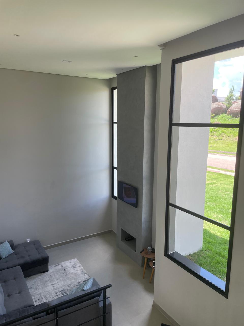 Casa Moderna com Piscina Infinita e Vista Incrível no Green Park Vida Real!